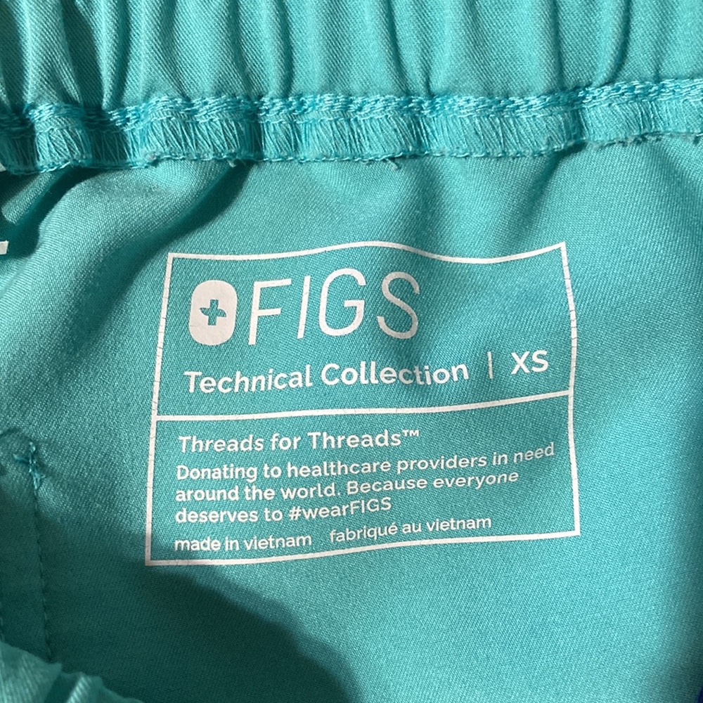 Figs Scrub Set - Picture 3 of 3